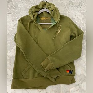 🌈 Aviator Nation V-Neck Hoodie, Women’s Small 🌈